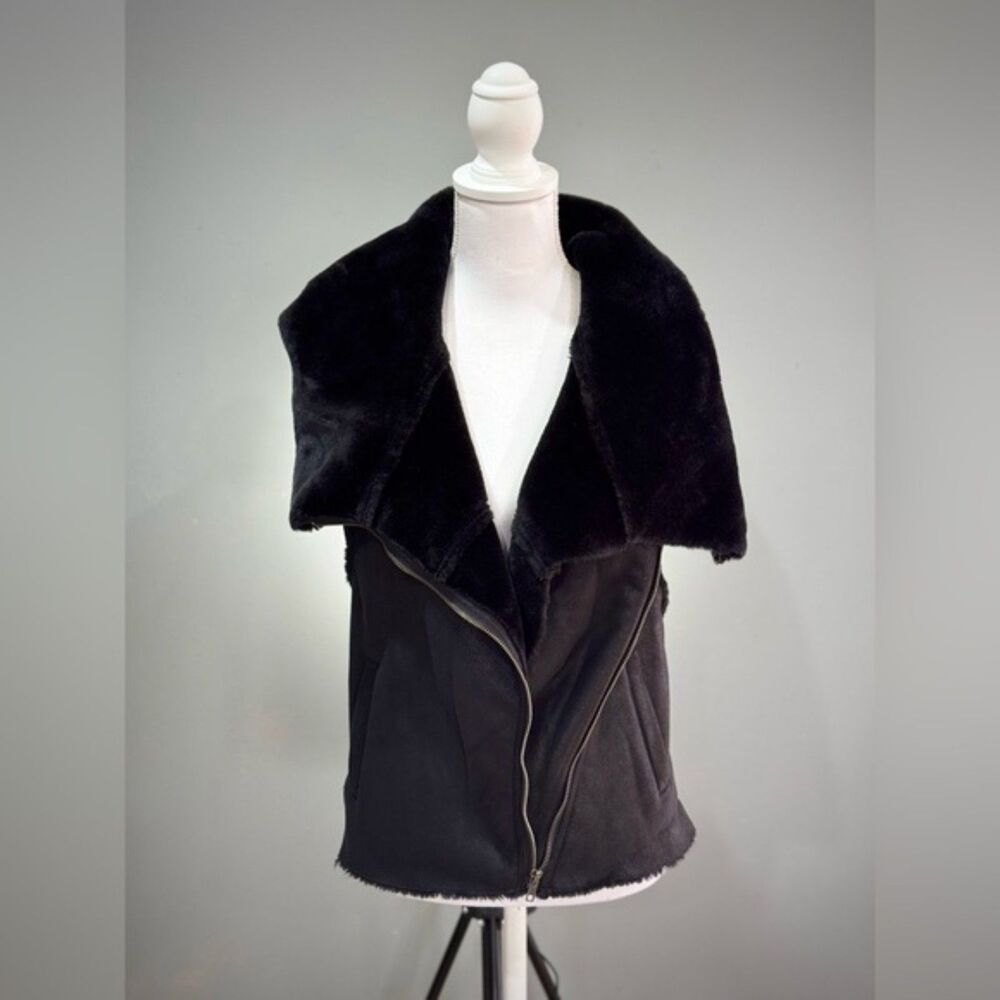 CLEAROUT! Black Cupcakes & Cashmere Faux Suede Vest Size XS NWOT
